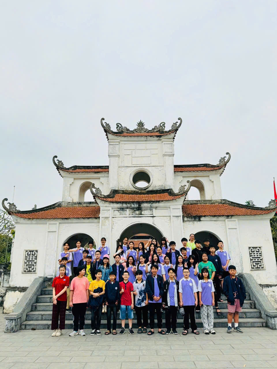 D:\Ảnh\2024-2025\19. tham quan ngoại khóa văn miếu Sơn Tây\z6451012600627_e9d1c45b2c3bb78f4ef7eda43f664234.jpg