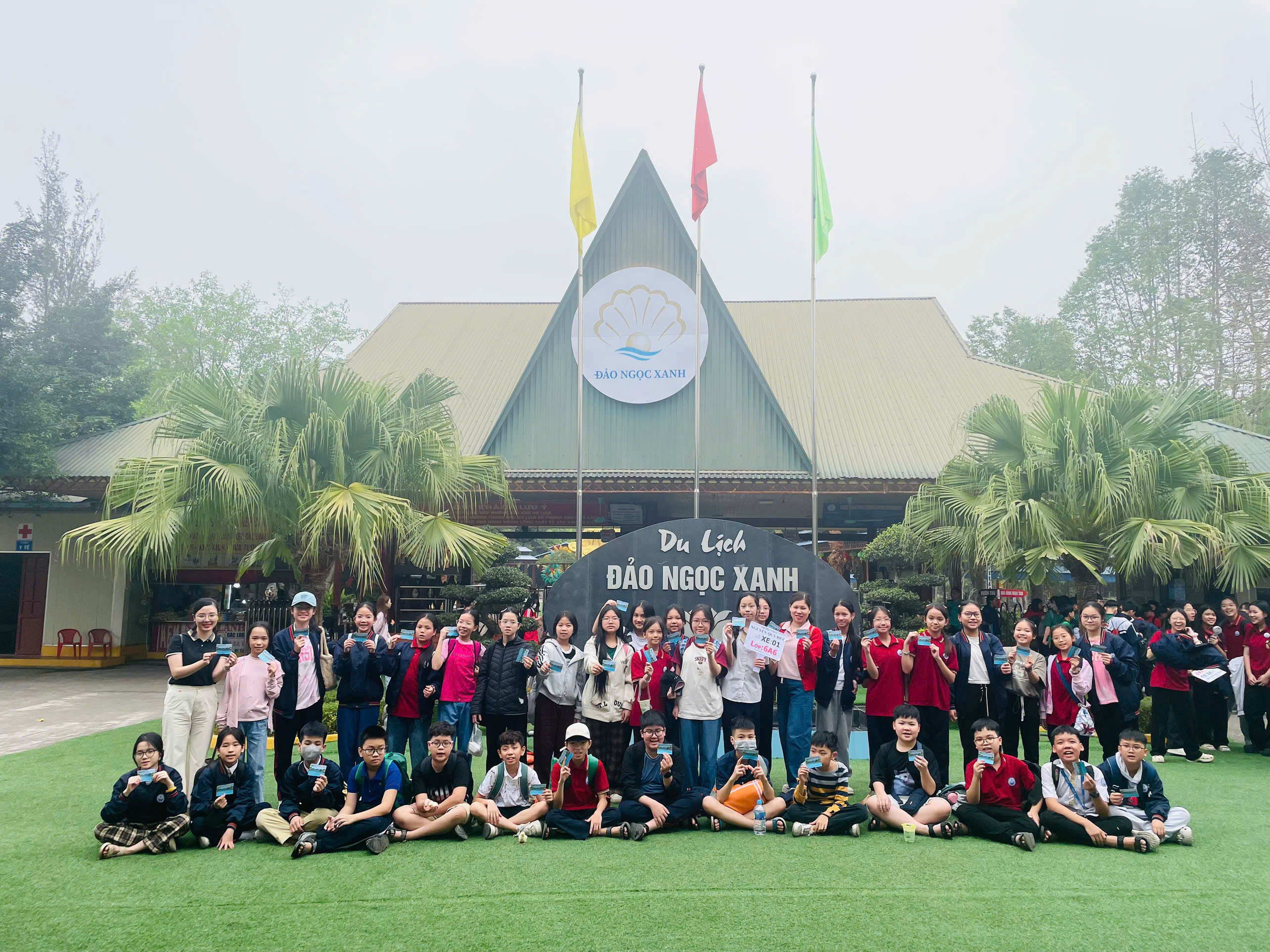 D:\Ảnh\2024-2025\19. tham quan ngoại khóa văn miếu Sơn Tây\z6451012458149_2ef0889ea639664f3dc5aac9c56379df.jpg