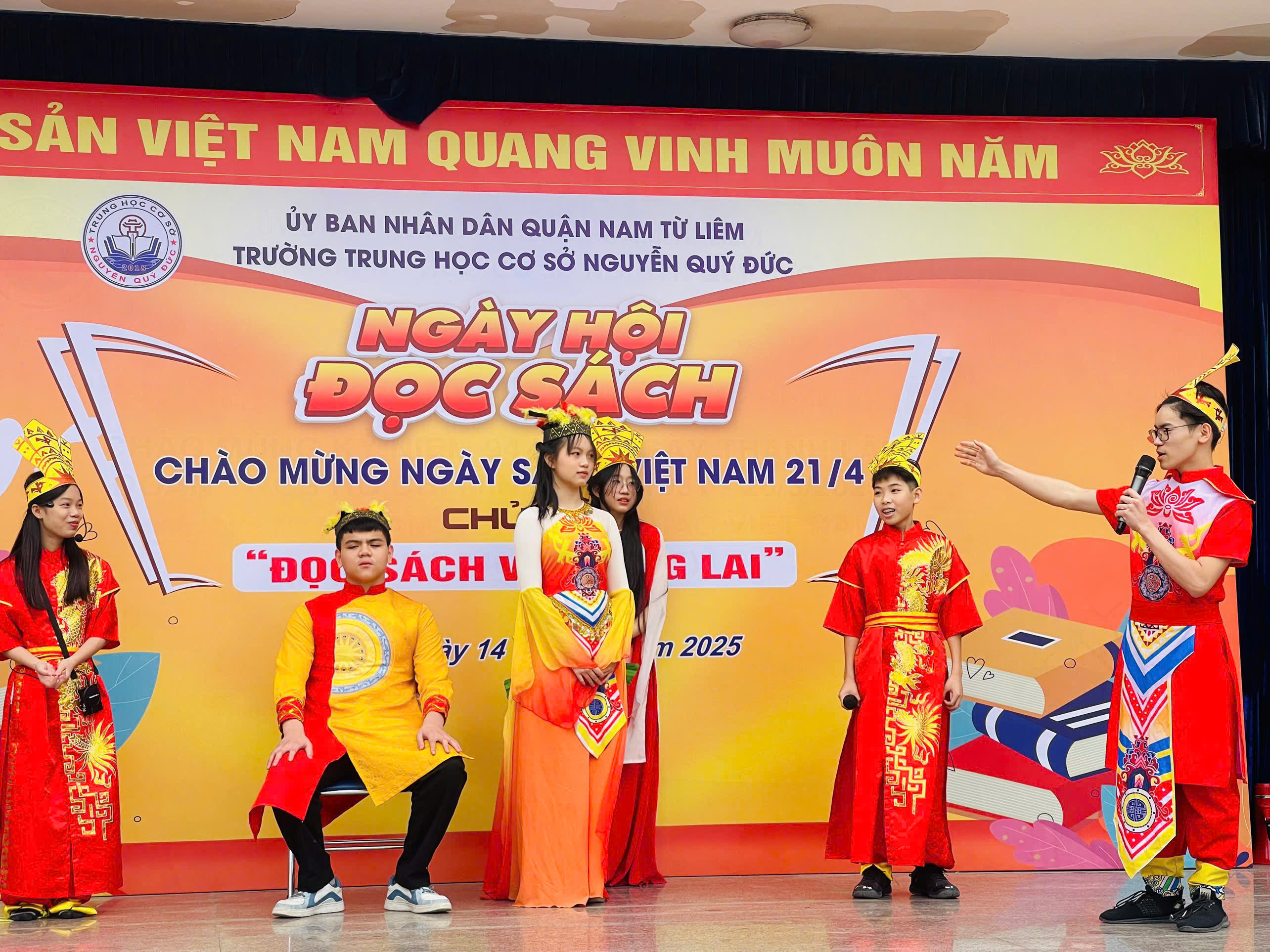 D:\Ảnh\2024-2025\21. Ngày hội đọc sách\z6510790491835_3716e742531129f6ebe6048ba8a5df3b.jpg