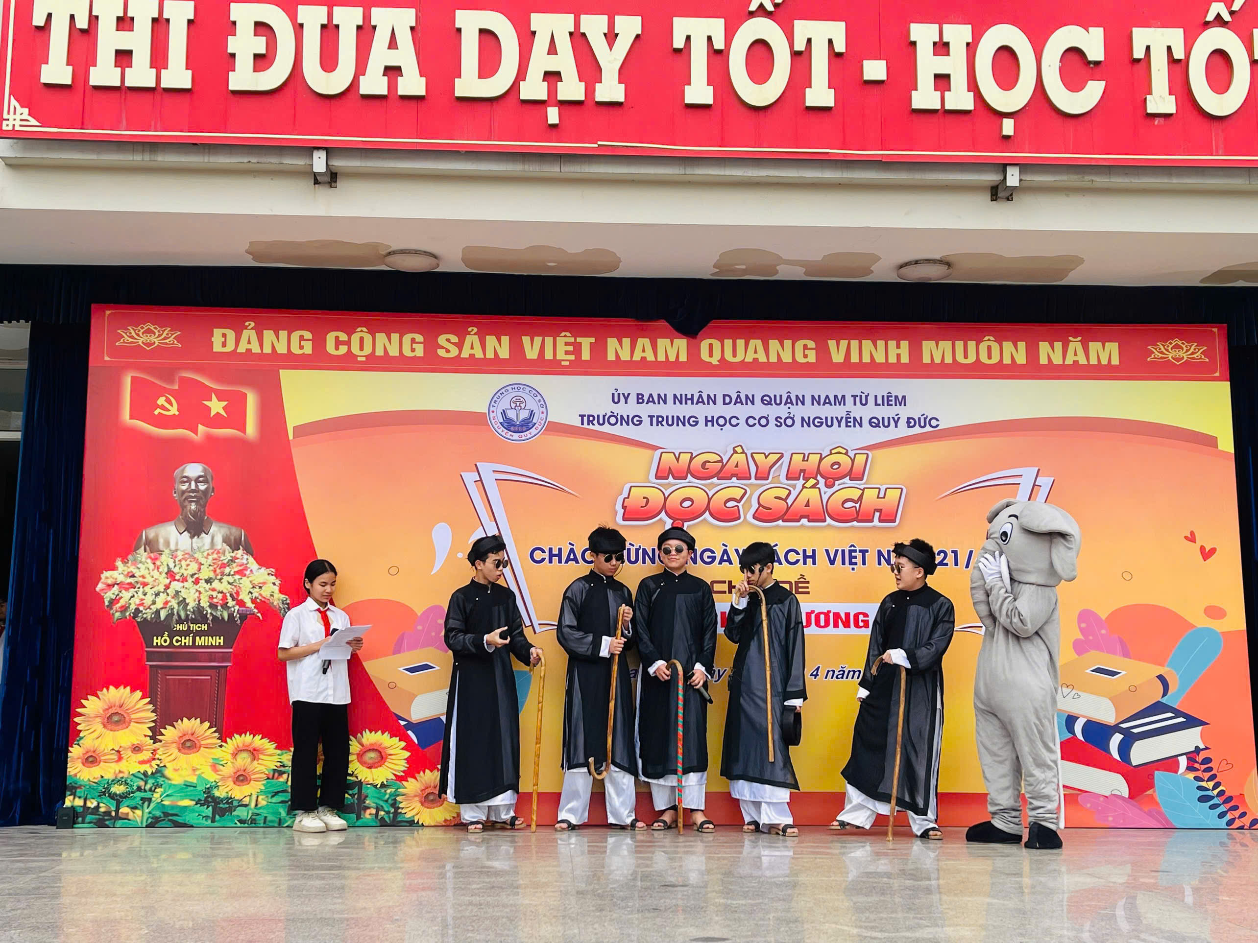 D:\Ảnh\2024-2025\21. Ngày hội đọc sách\z6510790366114_bf0c9c9df5caf3f449fb36d7841f44c4.jpg