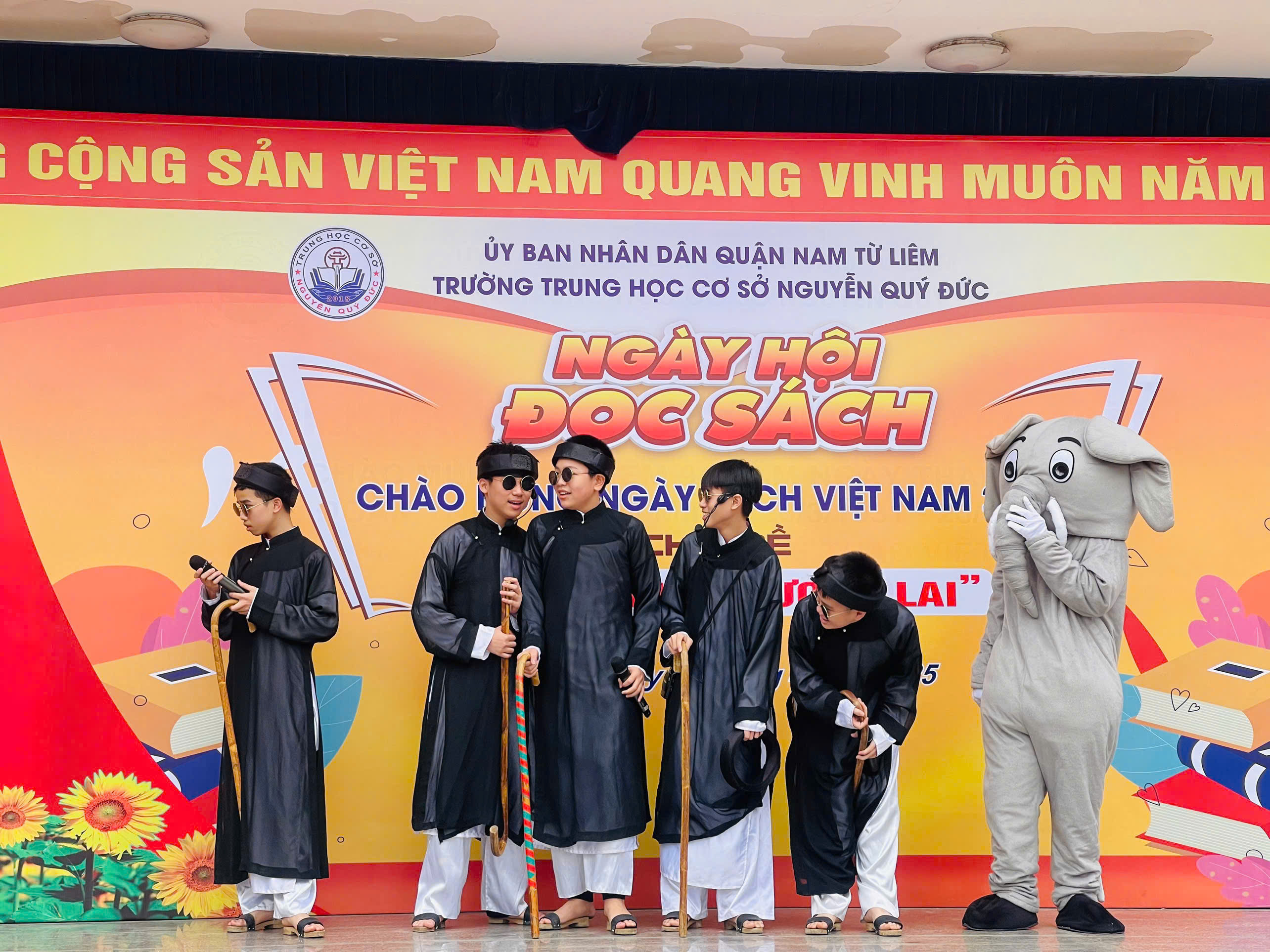D:\Ảnh\2024-2025\21. Ngày hội đọc sách\z6510790265827_f24eaf2373c1f6b6c3e1b3b0185993ea.jpg