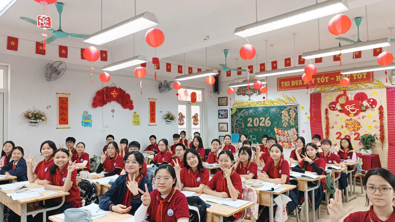 D:\Ảnh\2025-2026\HK2\1. Trang trí lớp chủ đề Tết\z7483572471305_34ee4e1f1deff0f0c6462408bba8d0db.jpg