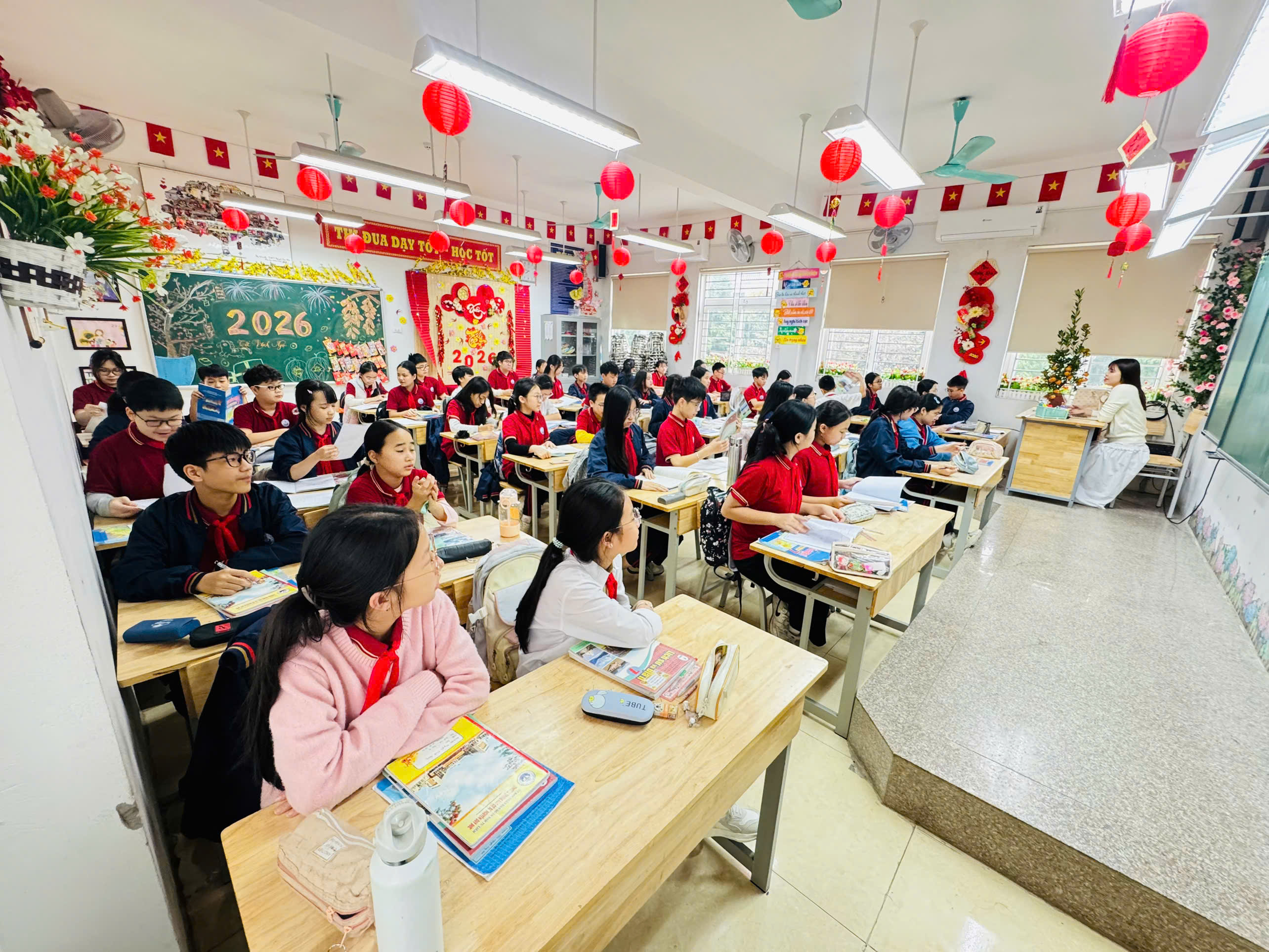 D:\Ảnh\2025-2026\HK2\1. Trang trí lớp chủ đề Tết\z7483572405846_7f44f599738b3d7dcc21f9d2d66503b5.jpg