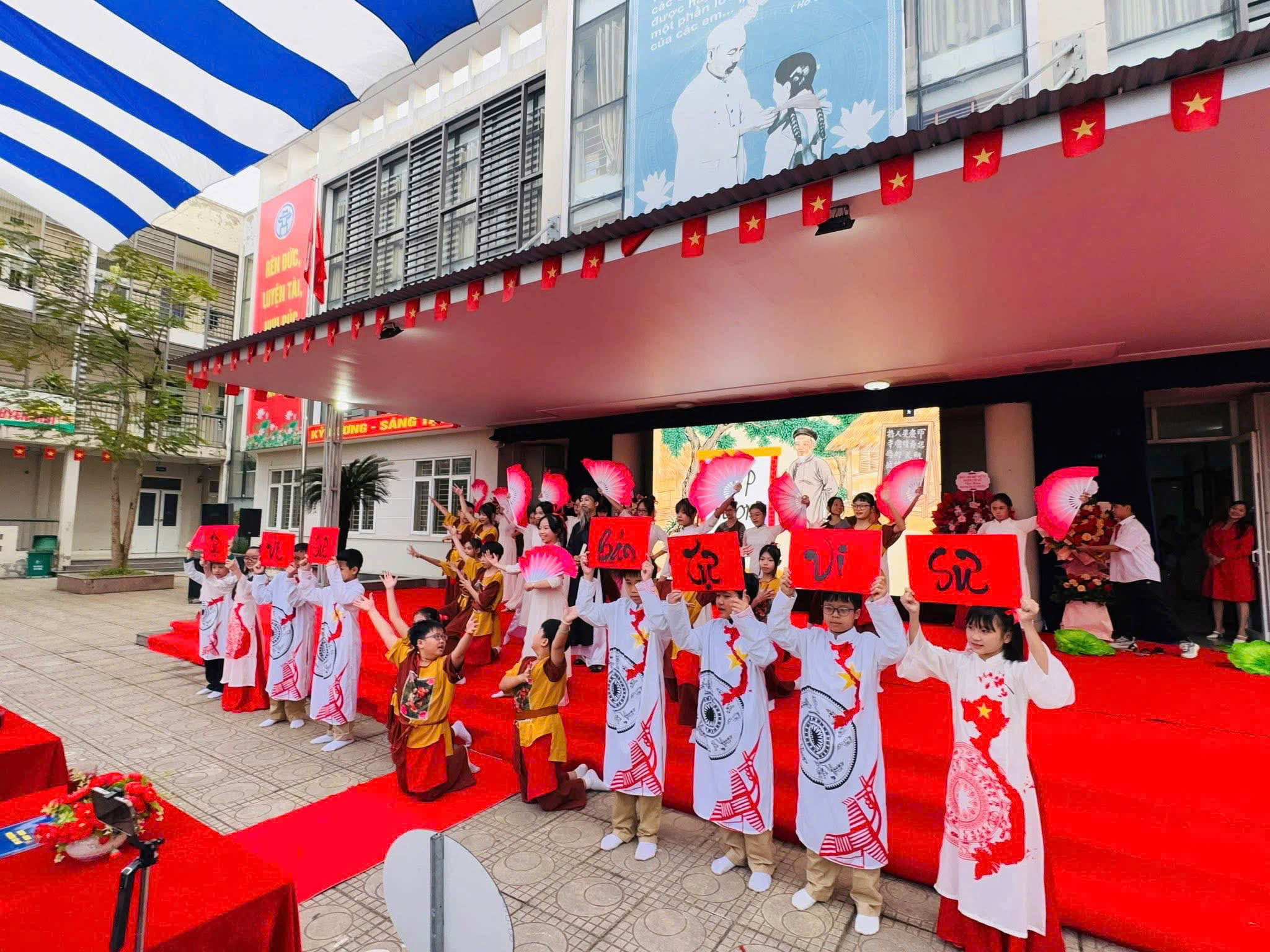 D:\Ảnh\2025-2026\HK2\2.2. Chào mừng 20-11\z7484204976533_2fb2e67d4e418e75f15ebc98eaff372b.jpg