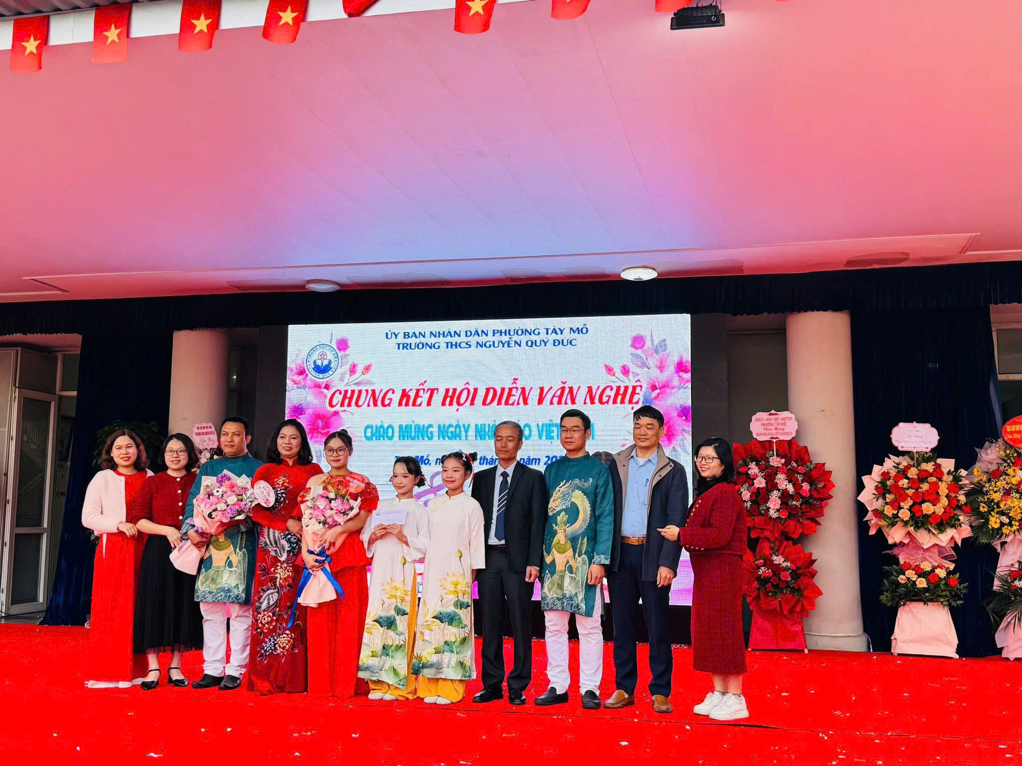 D:\Ảnh\2025-2026\HK2\2.2. Chào mừng 20-11\z7484204964755_8ad5001d9fb8df4269379320effdba40.jpg