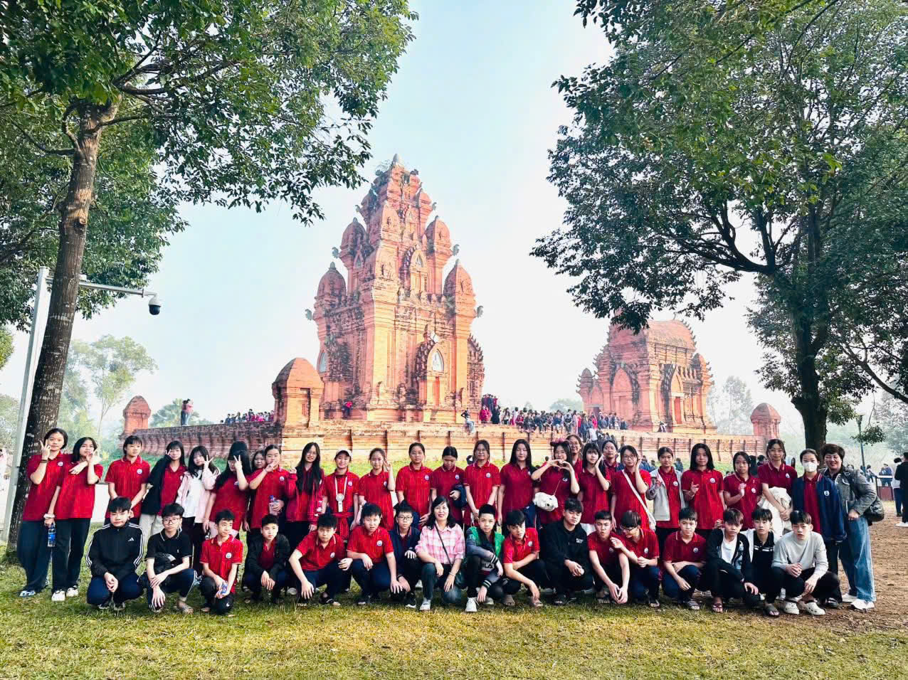 D:\Ảnh\2025-2026\HK2\5. HS trải nghiệm\z7484245673616_d8c73f774c6ea14d4984f425e378a977.jpg