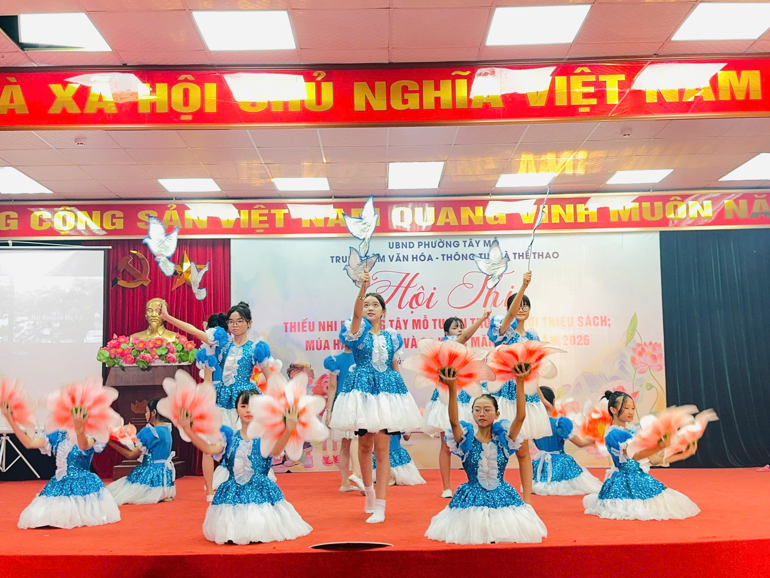 D:\Ảnh\2025-2026\HK2\GTS hè 2026\1784084076442_1562174471151955634_7087408744231612228_b3aae1a0d7a96ce4853f02f0d36bae46.jpg