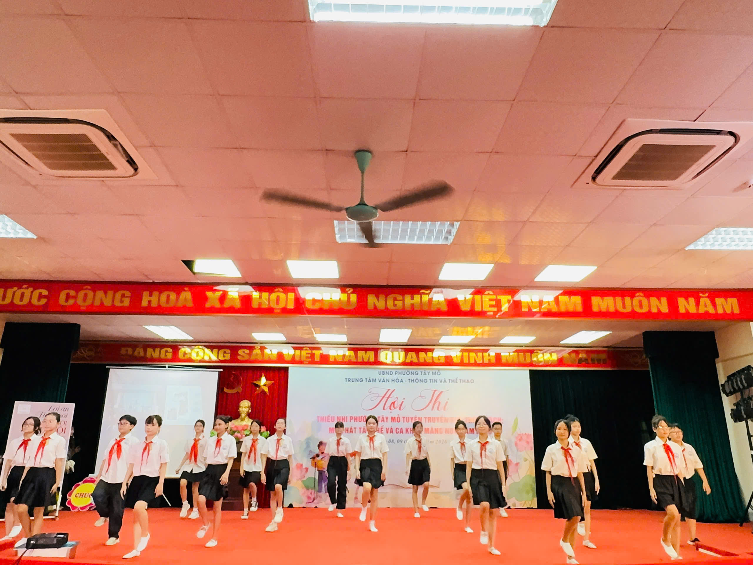 D:\Ảnh\2025-2026\HK2\GTS hè 2026\1784084076401_1562174471151955634_7087408744231612228_34af3ffeacf81f782edb15a61b81bea4.jpg