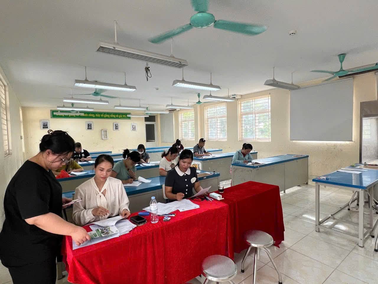 D:\Ảnh\2025-2026\HK2\22. Tuyển sinh\741901457_1716372959451431_5728969961100527449_n.jpg